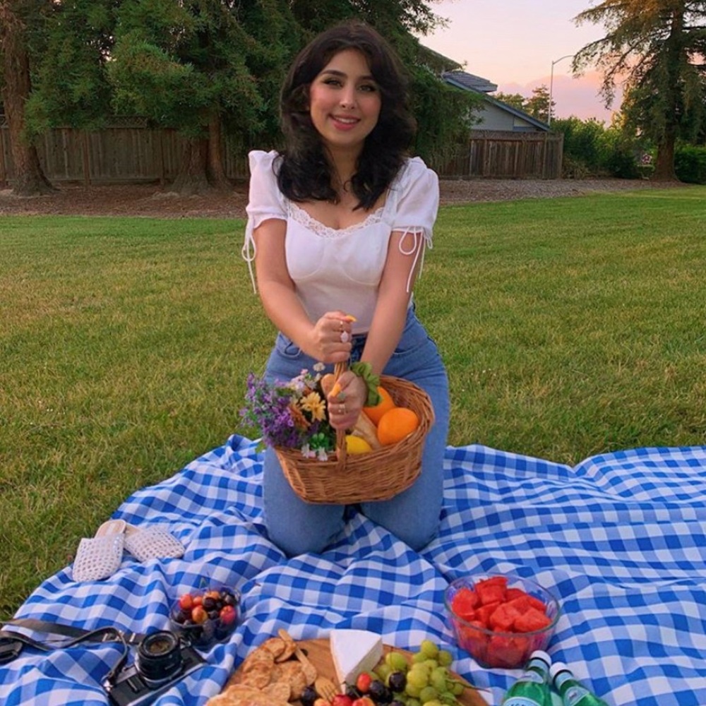 white smocked sweetheart top from forever 21